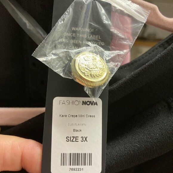 Black strapless, pleaded gold buttons, mini dress size 3X fashion nova - Picture 4 of 5